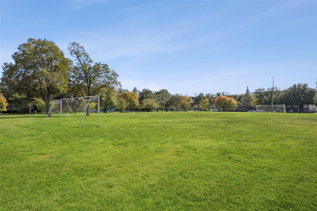 Munger Place Condo - Residential