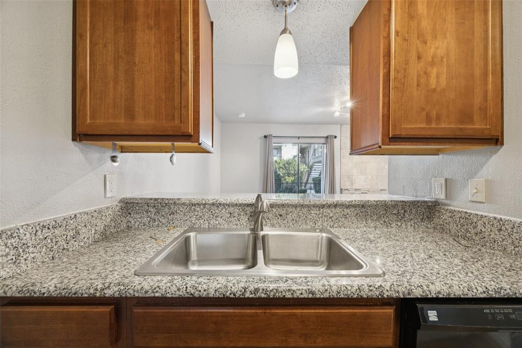 Munger Place Condo - Residential