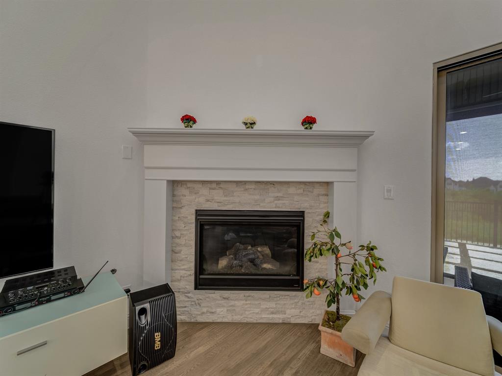 Castle Hills Ph 10 Lewisvil - Residential