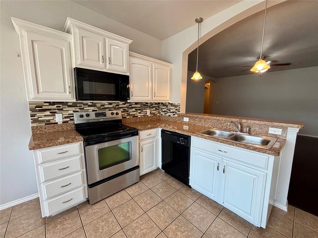 Villages Of Sunset Pointe - Residential Lease