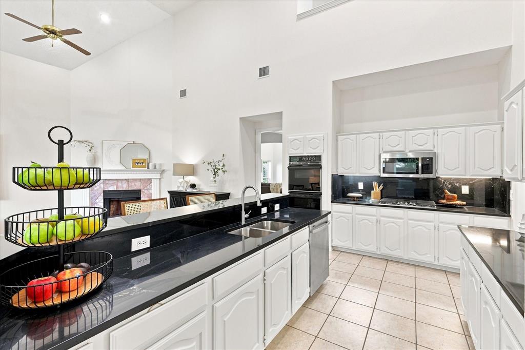 4661 Thanksgiving Lane