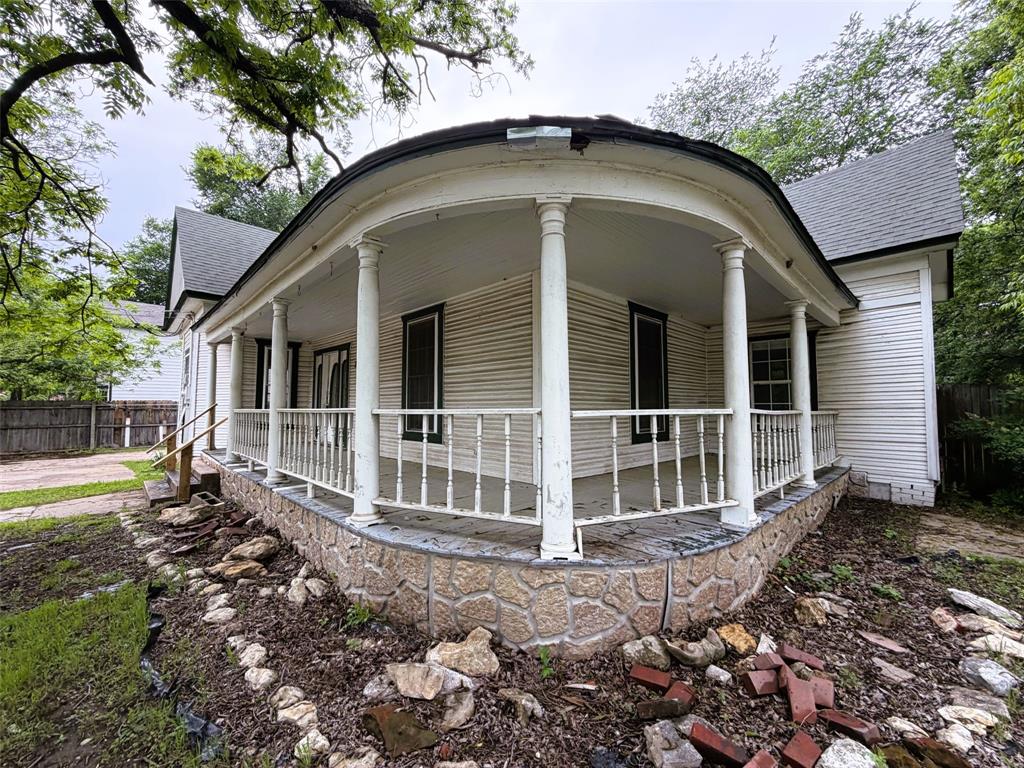 215 Heath Street