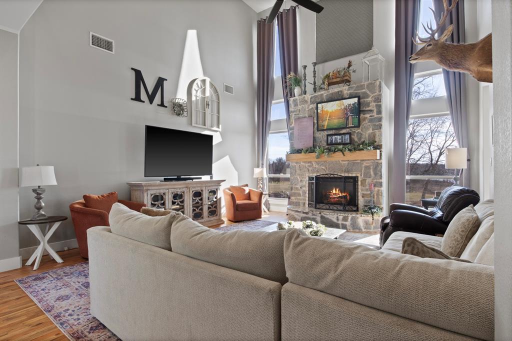 COUNTRY CLUB ESTATES - Residential