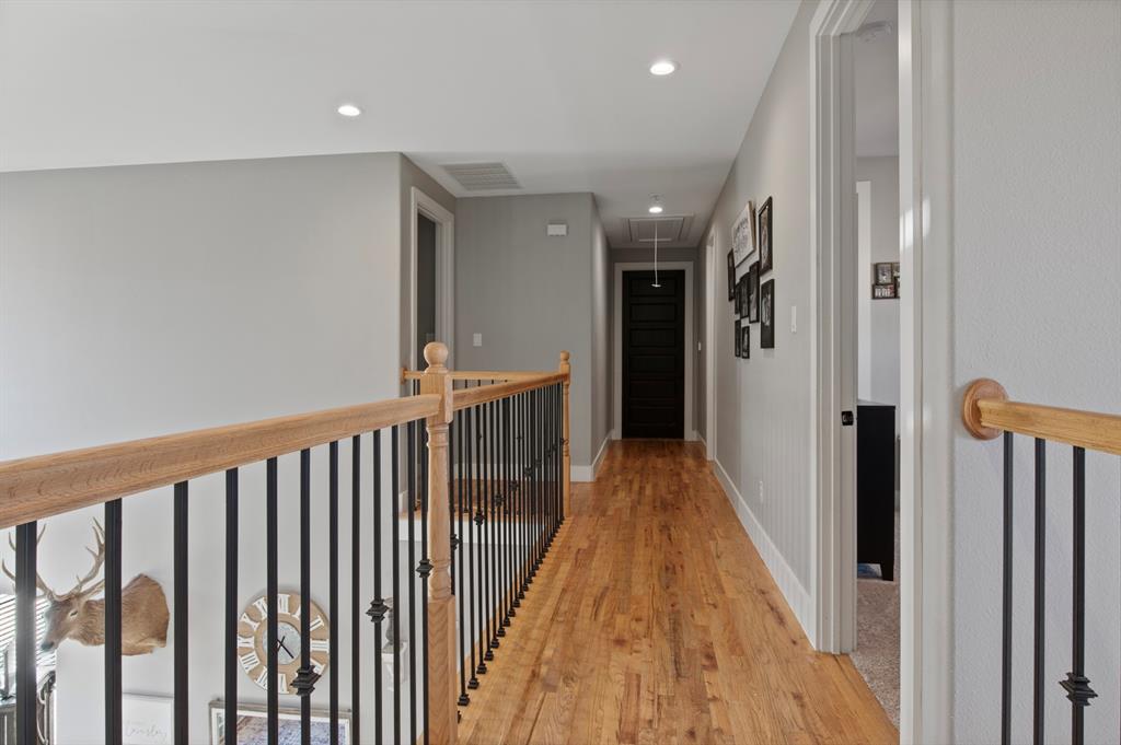 COUNTRY CLUB ESTATES - Residential