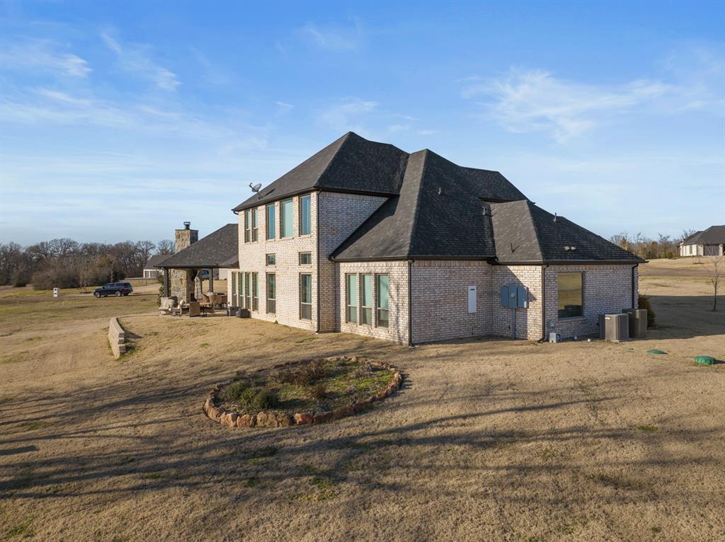 COUNTRY CLUB ESTATES - Residential