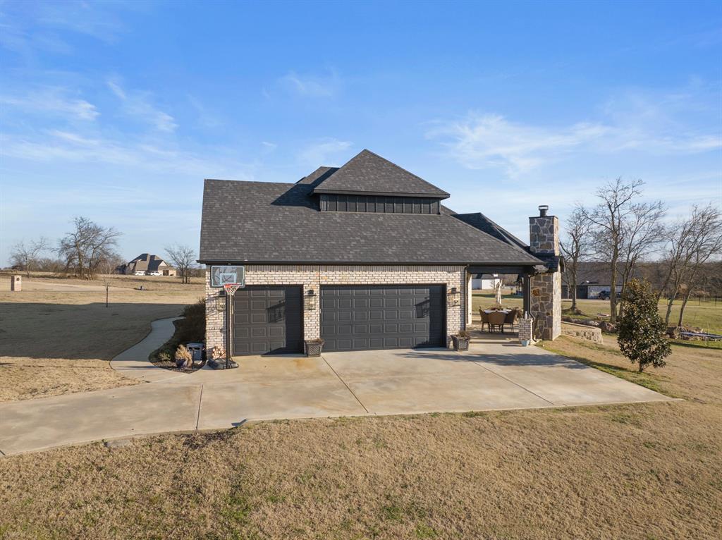 COUNTRY CLUB ESTATES - Residential