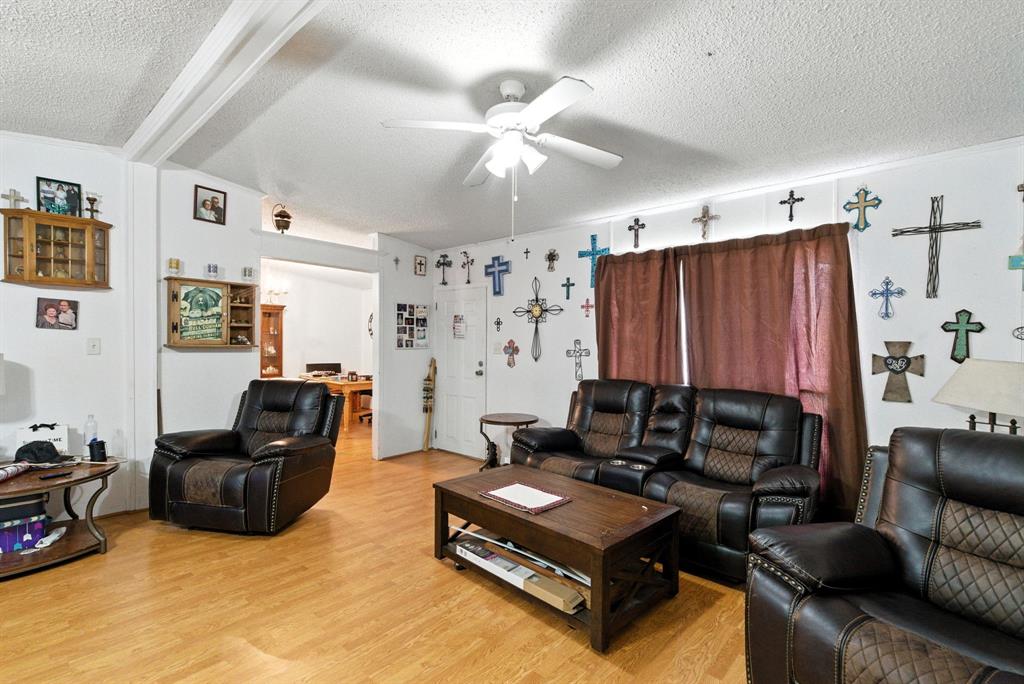 800 Highway 2214 A