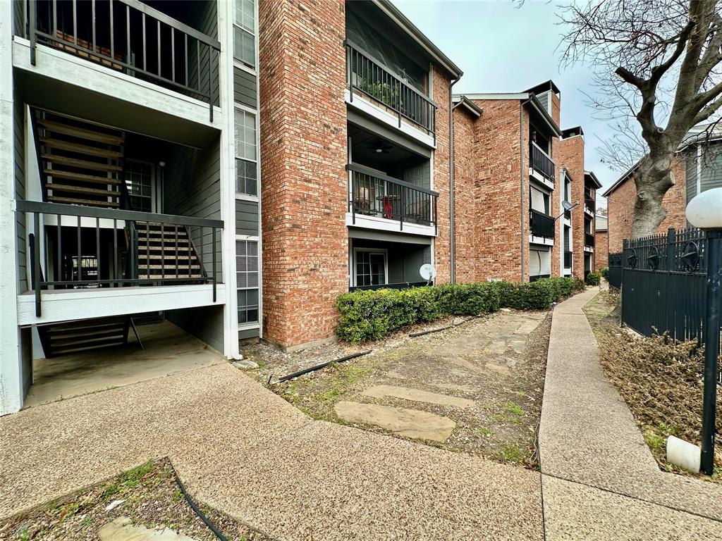 Cimarron Court Condo Ph 1 - Residential