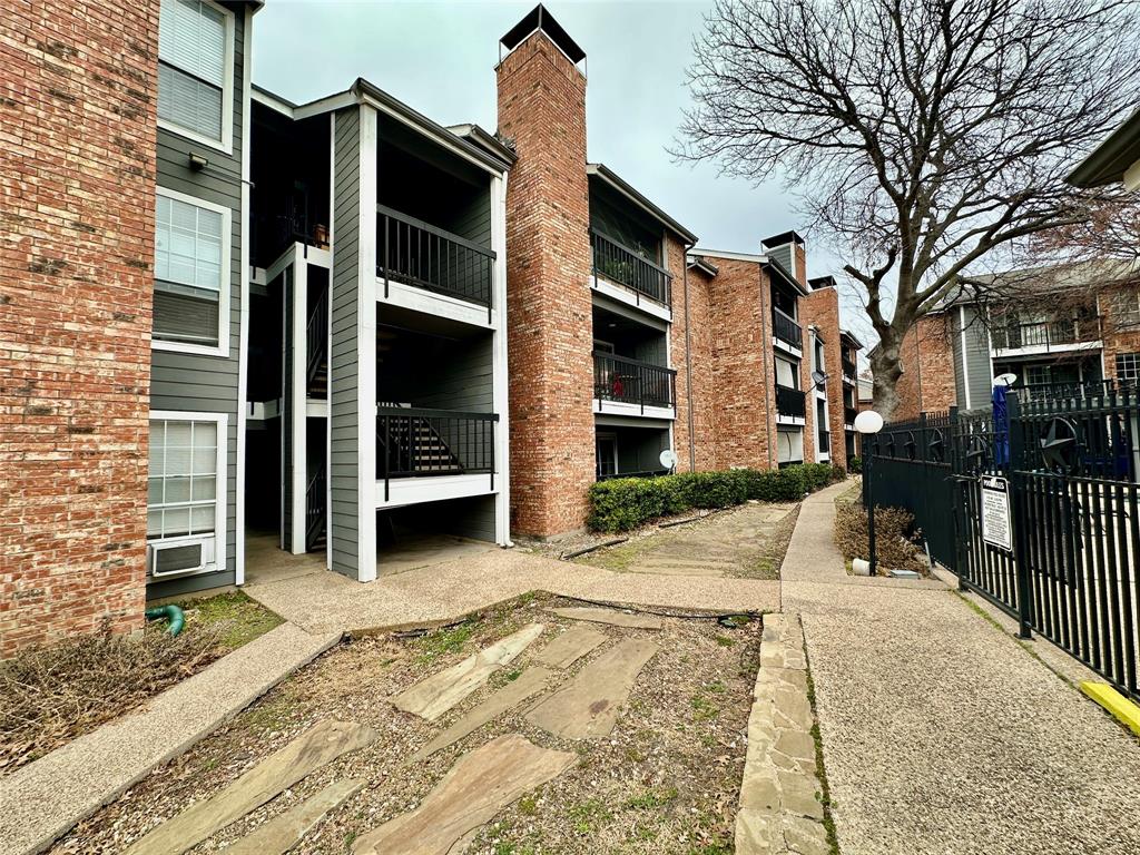 Cimarron Court Condo Ph 1 - Residential