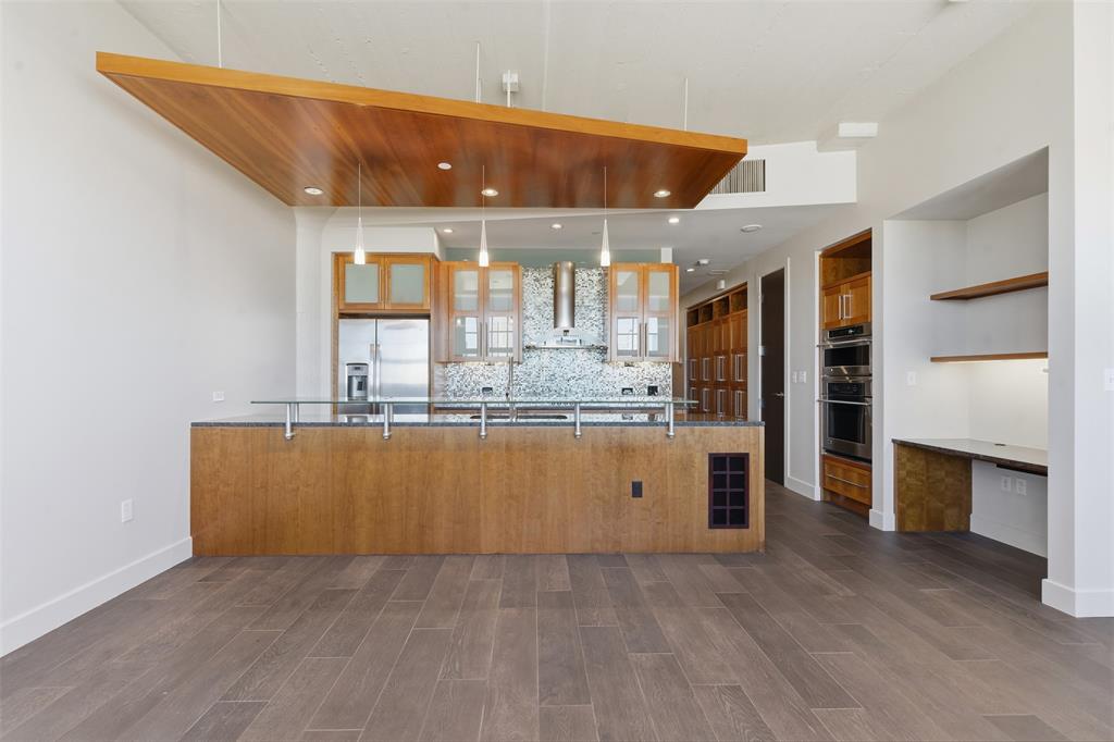 One Montgomery Plaza Residence Condo - Residential