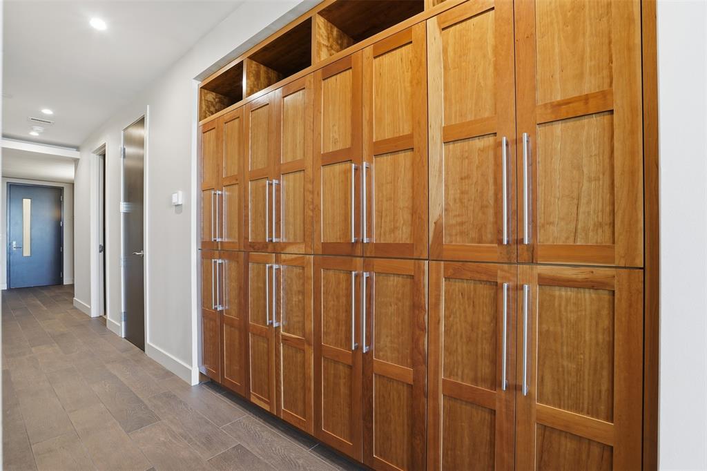 One Montgomery Plaza Residence Condo - Residential