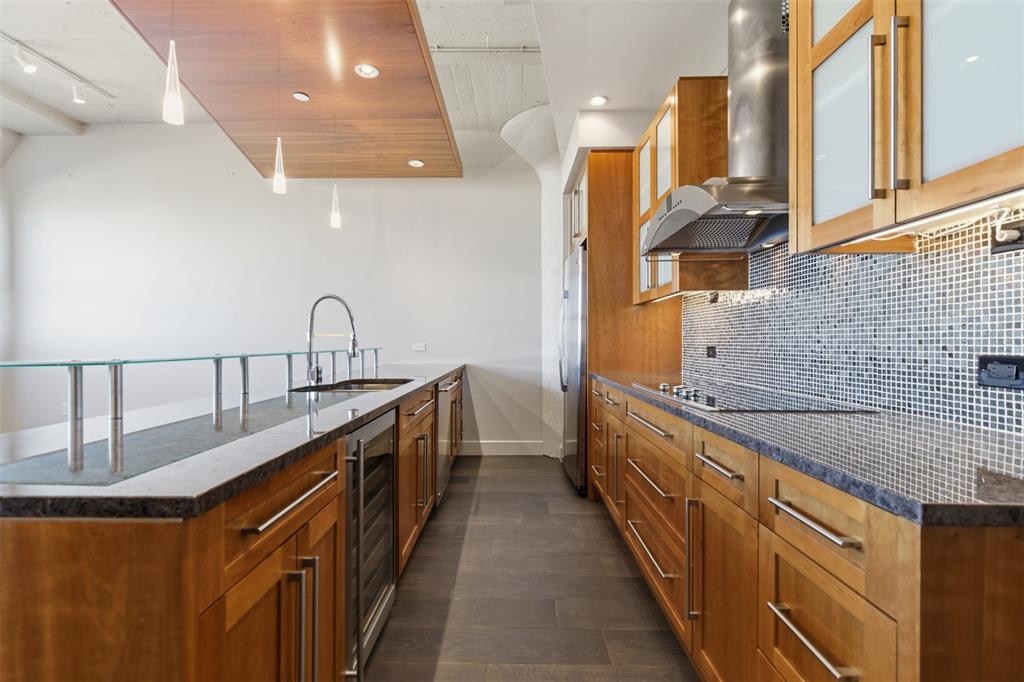 One Montgomery Plaza Residence Condo - Residential