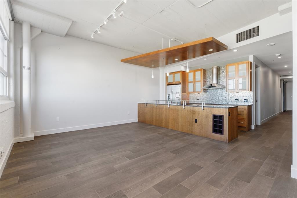 One Montgomery Plaza Residence Condo - Residential