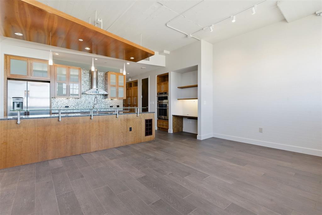 One Montgomery Plaza Residence Condo - Residential