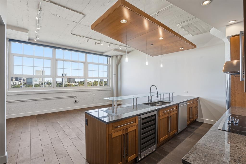 One Montgomery Plaza Residence Condo - Residential