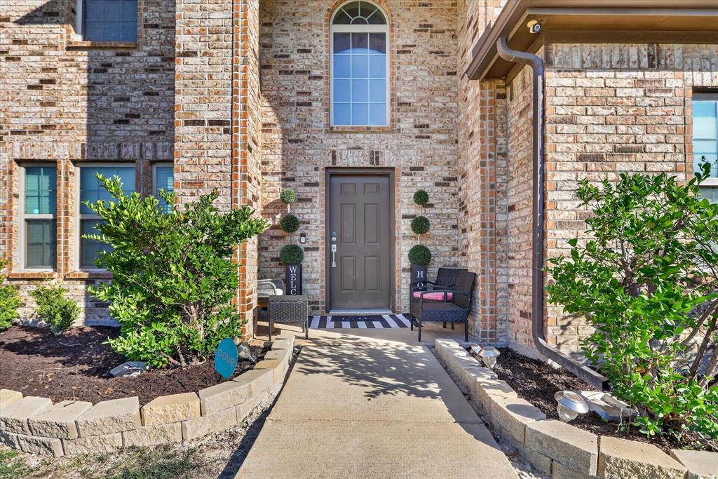 2325 Redwood Drive