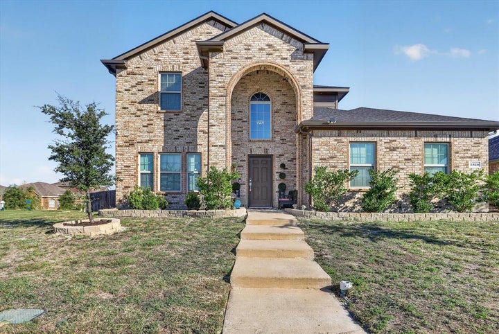 Photo 1 of 37 — 2325 Redwood Drive, Lancaster, TX 75134