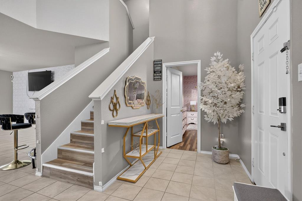 2325 Redwood Drive