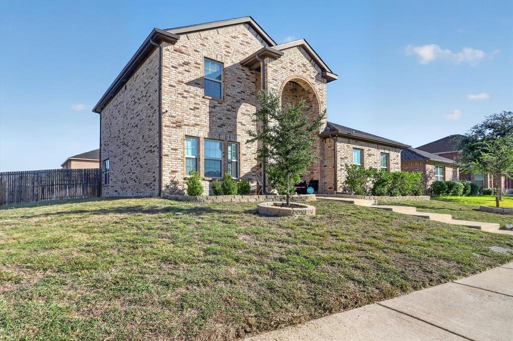 2325 Redwood Drive