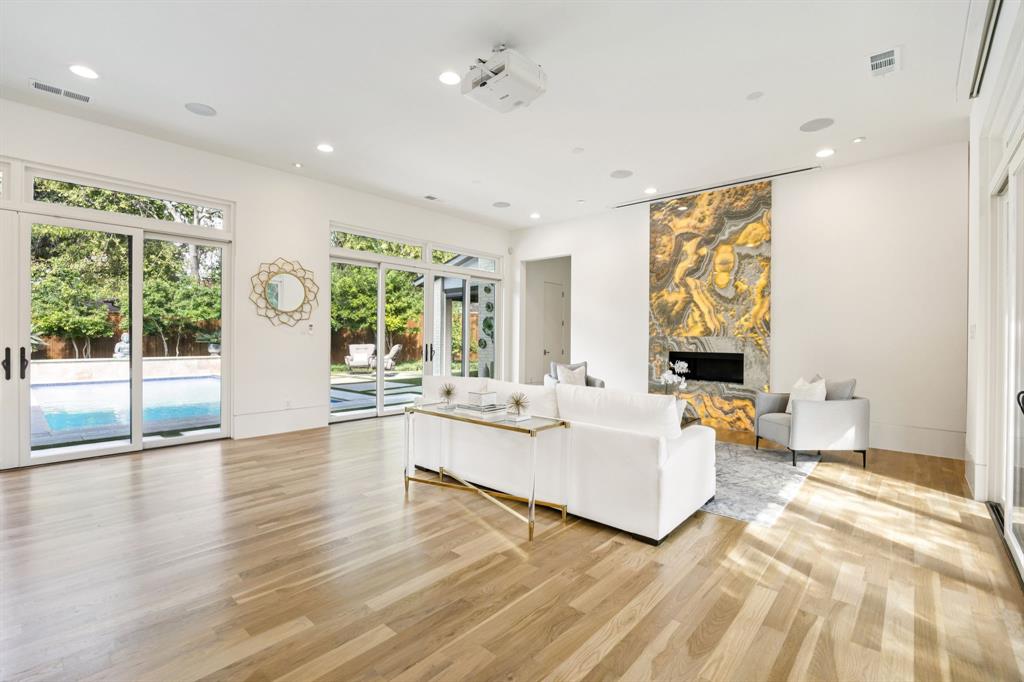 Ridgewood Park 03 - Residential