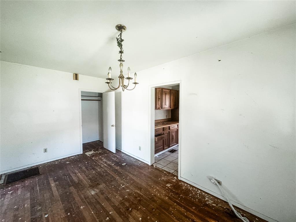 DUMAS J P ADDN, ACRES .1722 - Residential Income