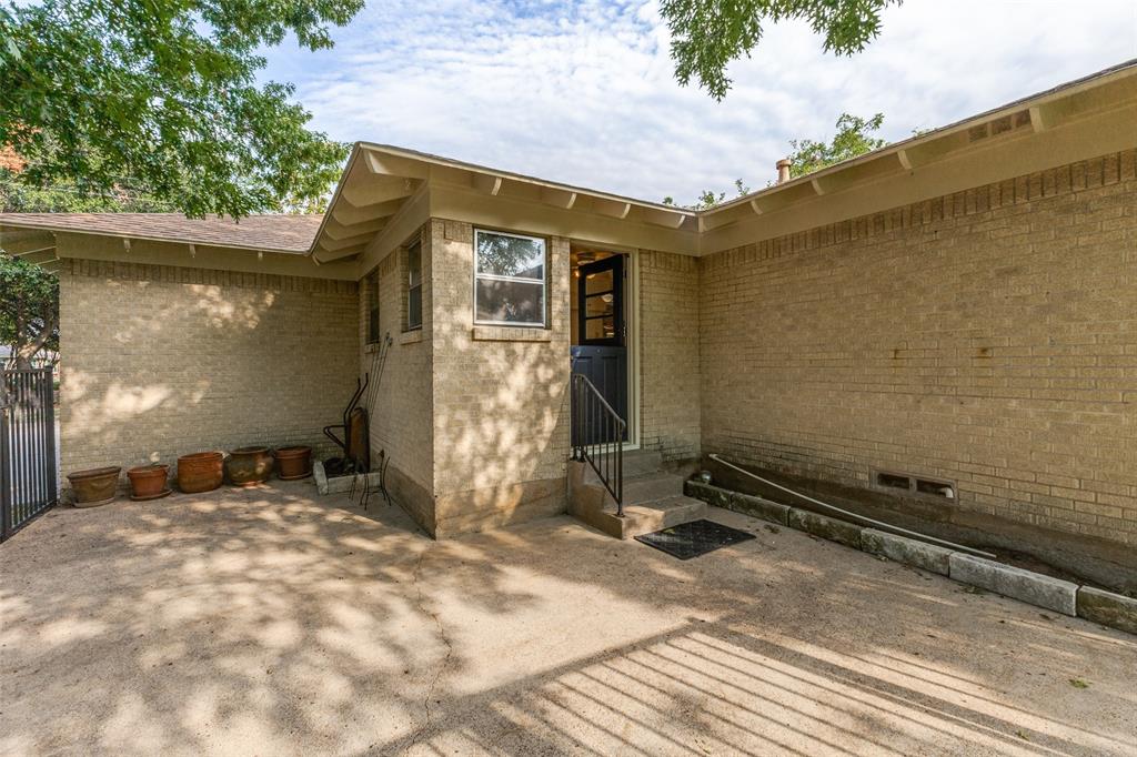 9735 Cloister Drive