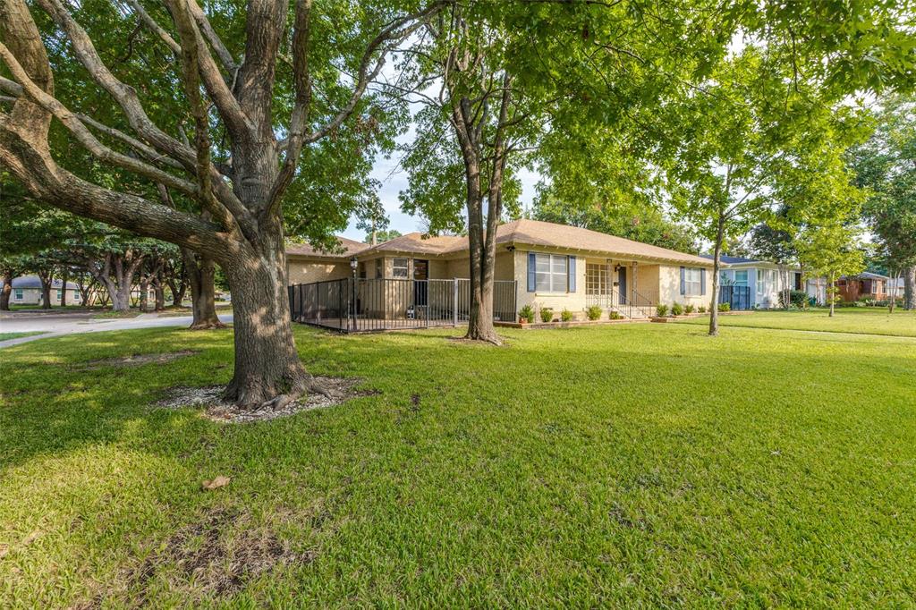 9735 Cloister Drive