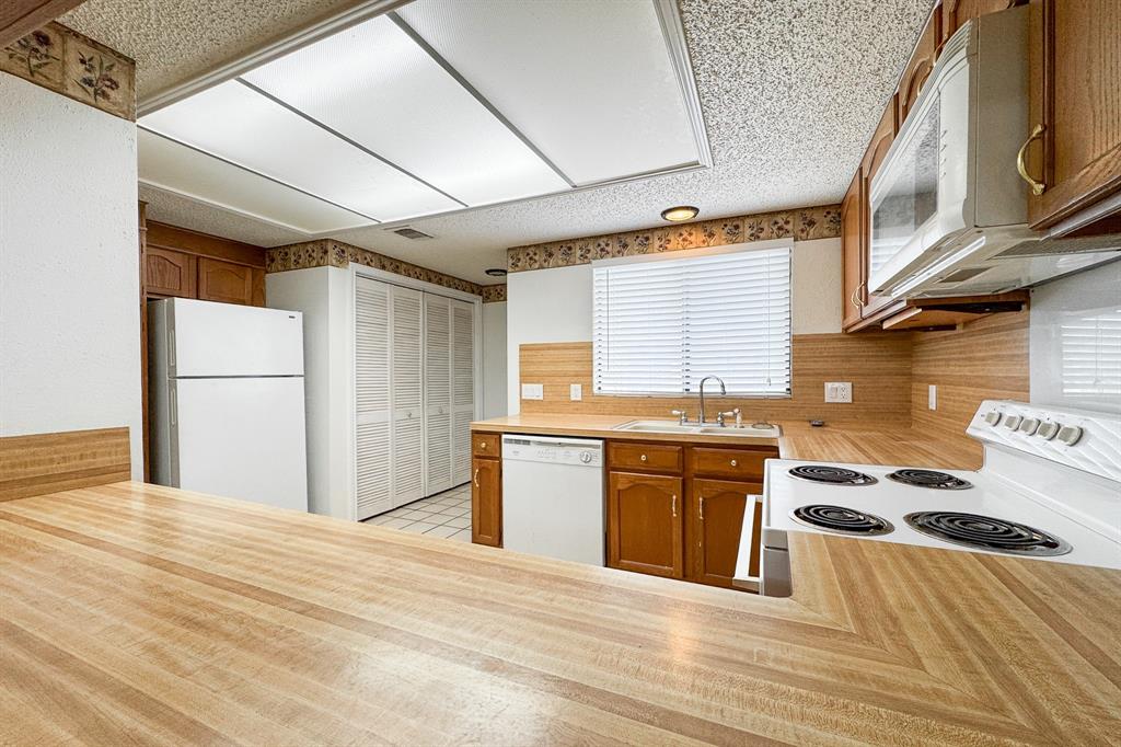 Crest The - Residential