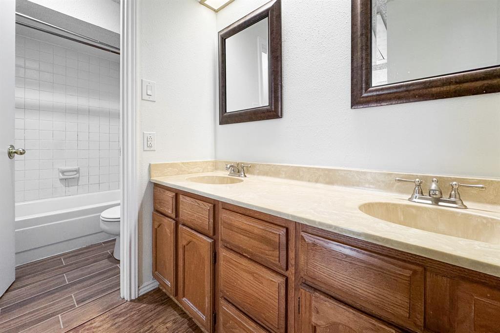 Crest The - Residential