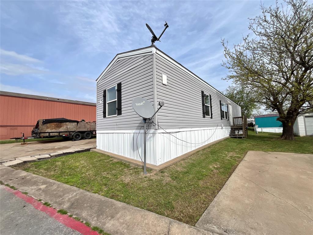 709 N Collins Frwy 130
