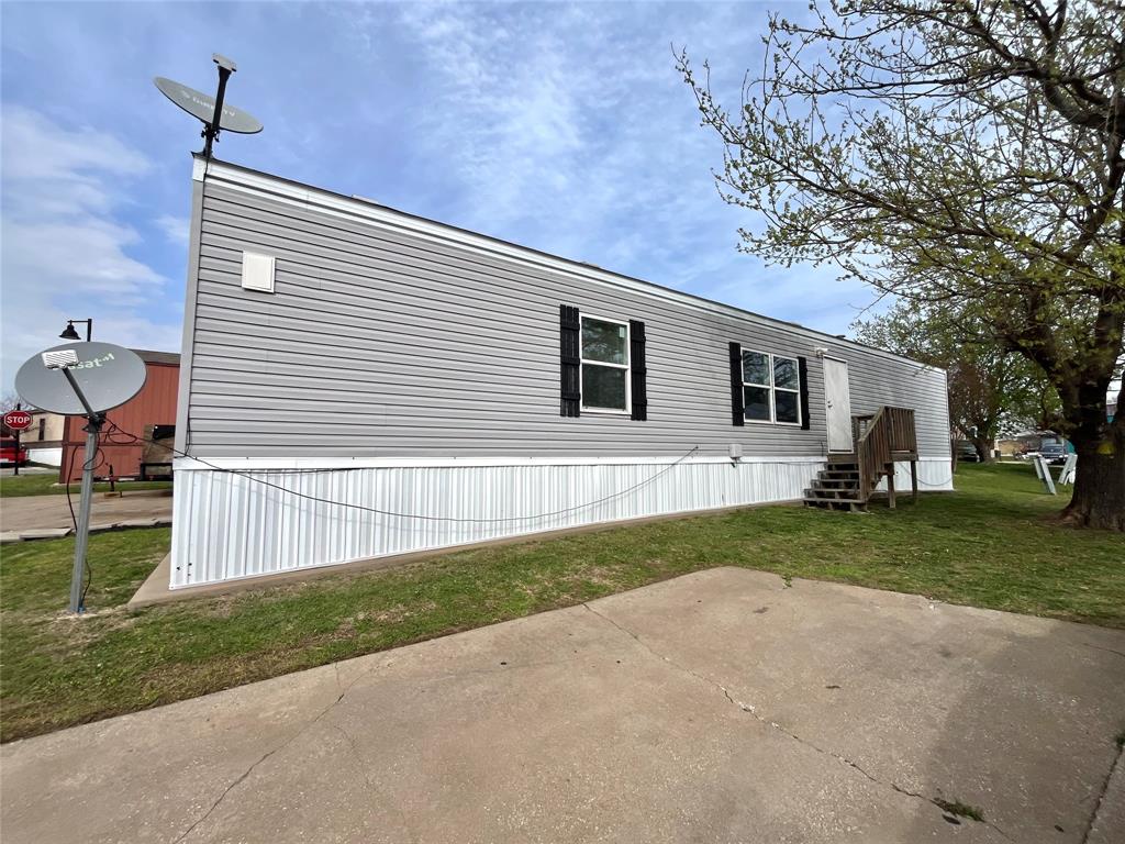 709 N Collins Frwy 130