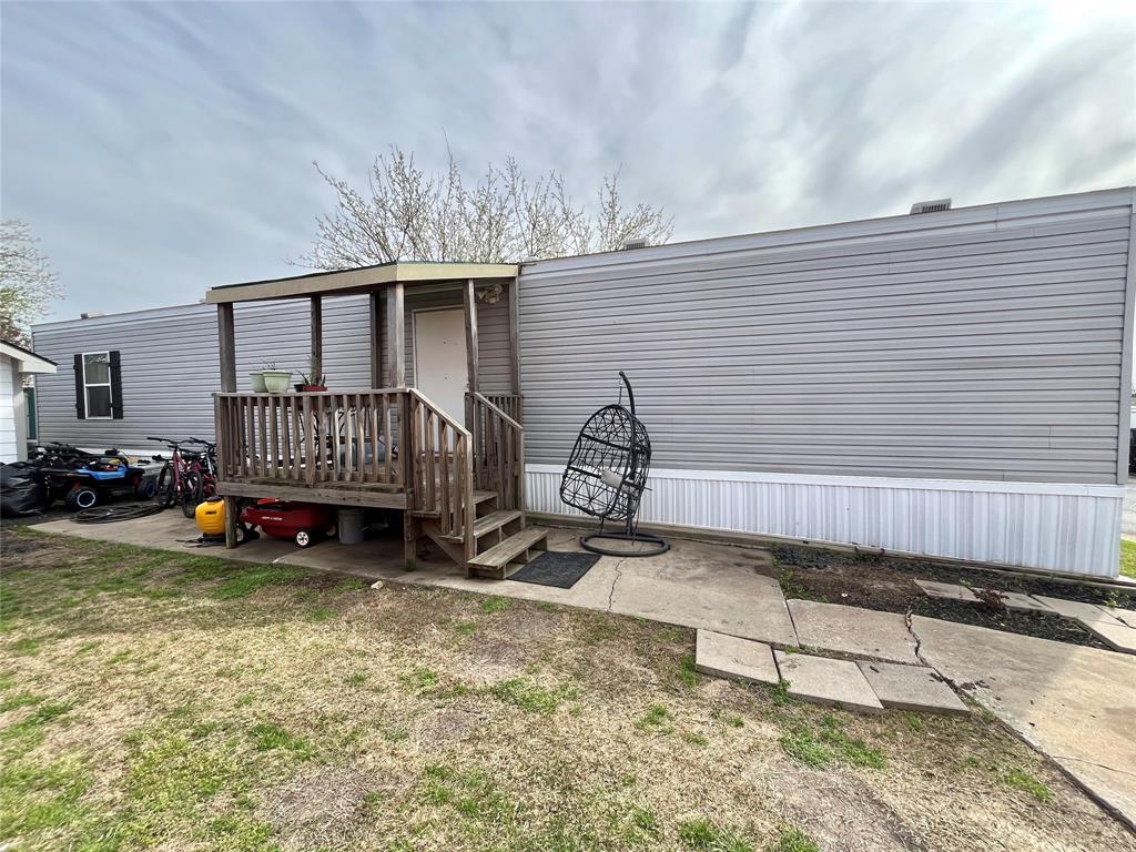 709 N Collins Frwy 130
