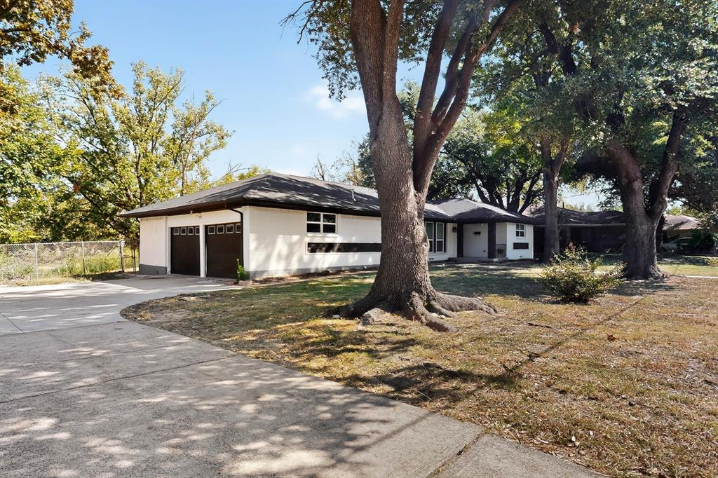 1828 Riverway Drive