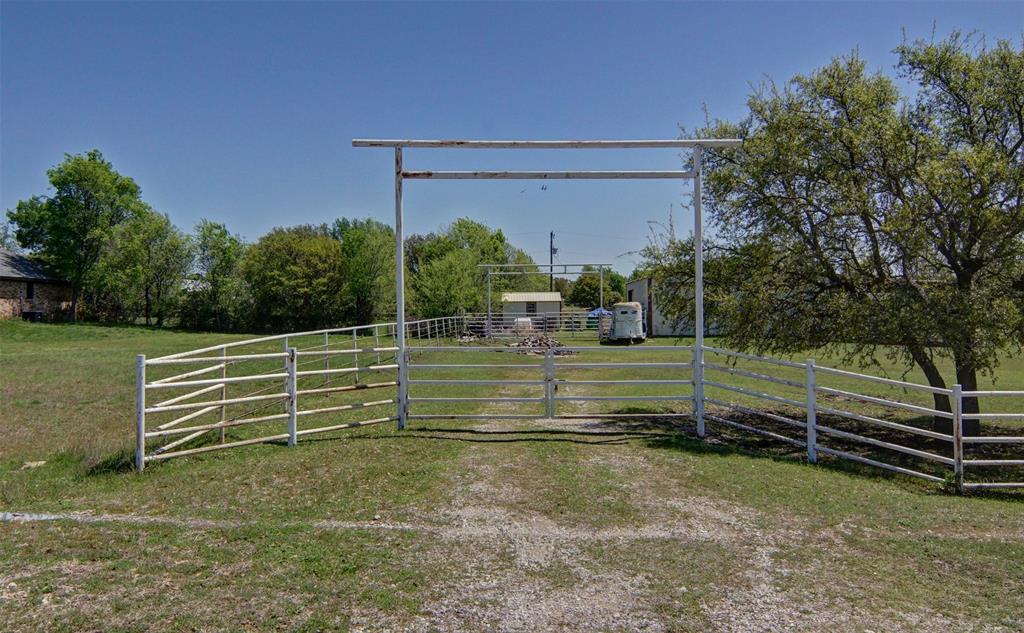328 Crown Road