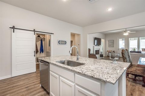 Tiny photo for 3520 Austin Street, Gainesville, TX 76240 (MLS # 21197960)