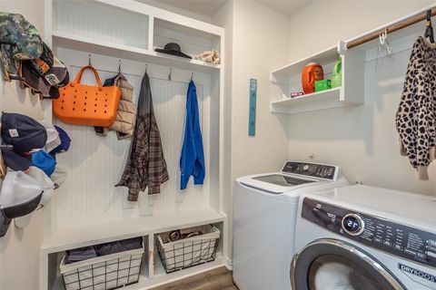 Tiny photo for 3520 Austin Street, Gainesville, TX 76240 (MLS # 21197960)