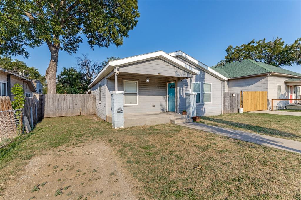 2221 Refugio Avenue
