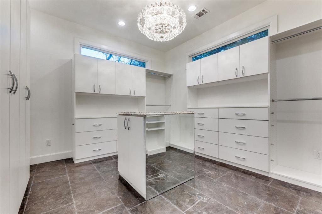 Manicchi - Residential