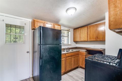 Tiny photo for 612 Henderson Circle, Garland, TX 75040 (MLS # 21197558)
