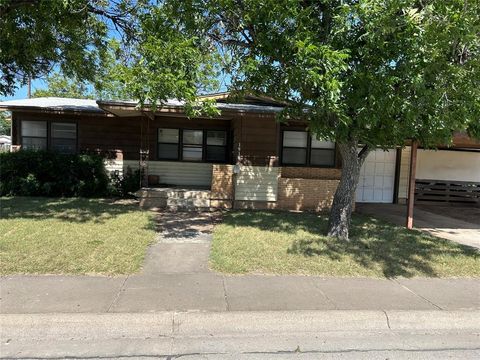 1918 Barrow Street Abilene TX 79605