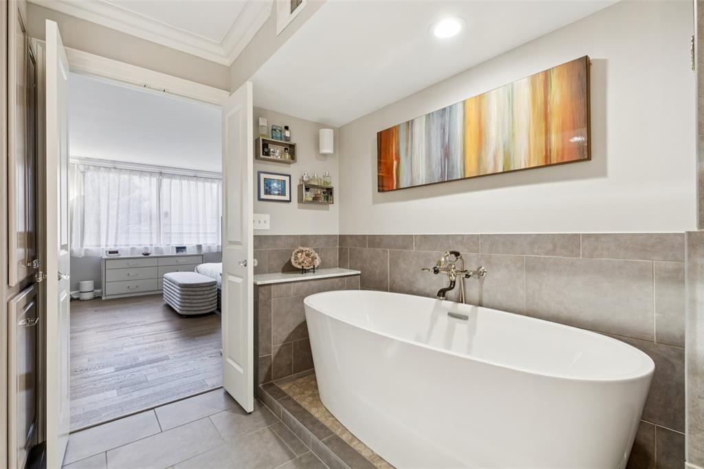 Beverly On Turtle Creek - Residential