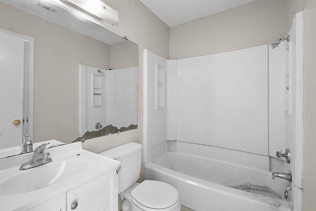 VILLAGE BY THE CREEK - Residential