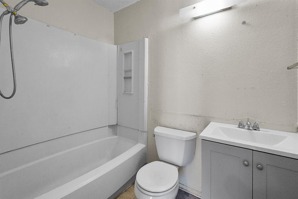 VILLAGE BY THE CREEK - Residential