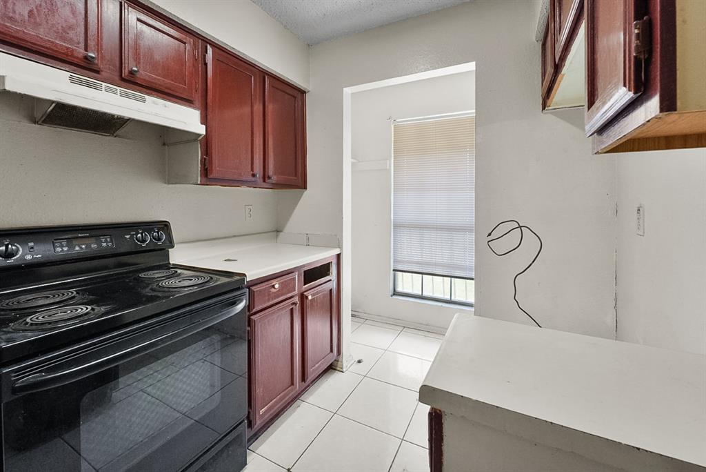 VILLAGE BY THE CREEK - Residential