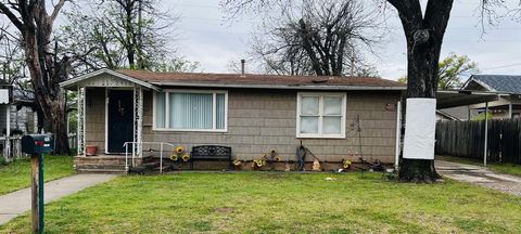 2419 Olive Street Vernon TX 76384
