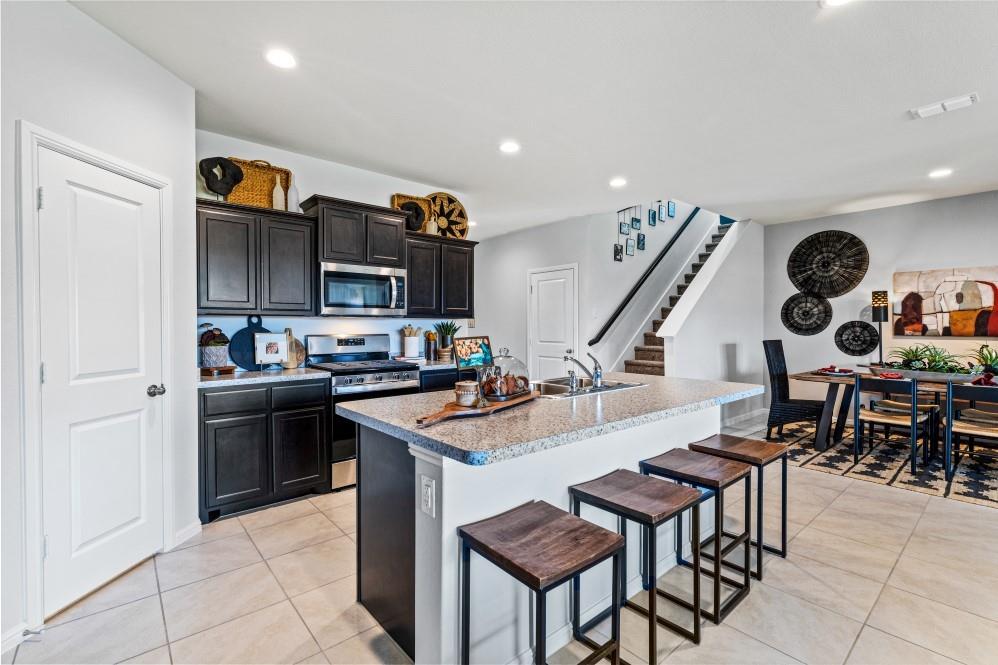 621 SAND POINT Drive