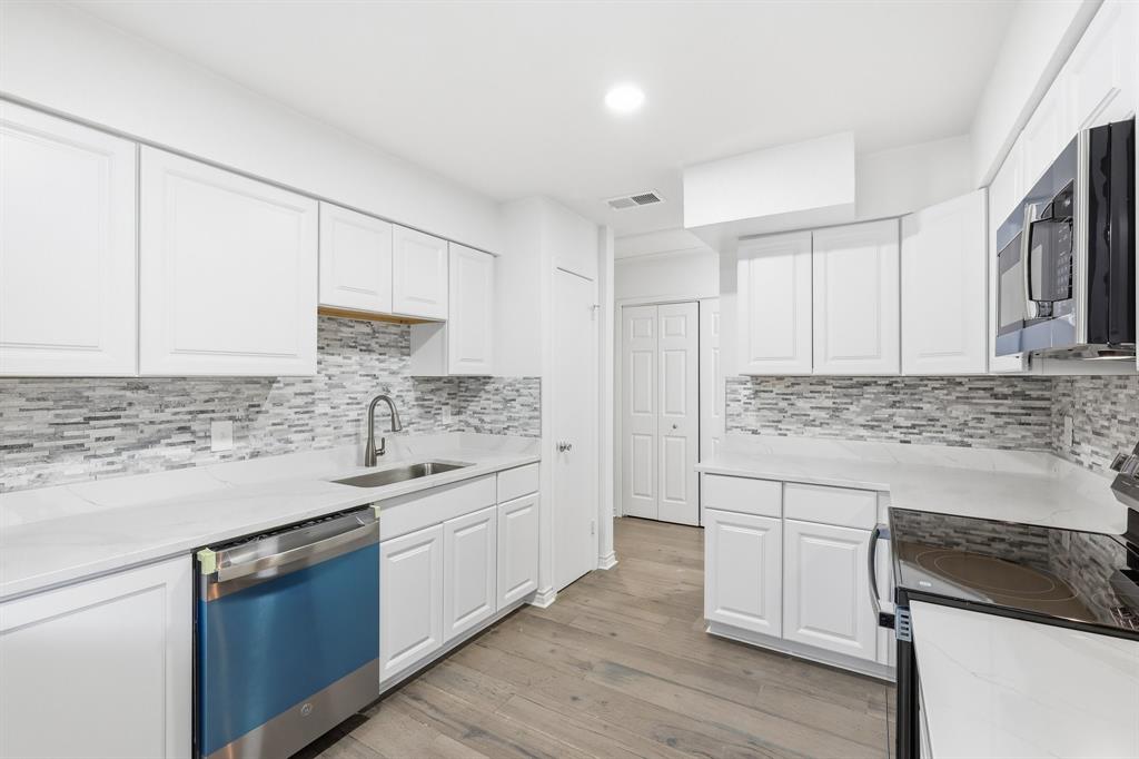 Oak Tree Village - Residential