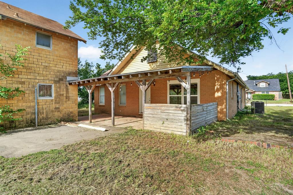 320 & 316 N 2nd Street