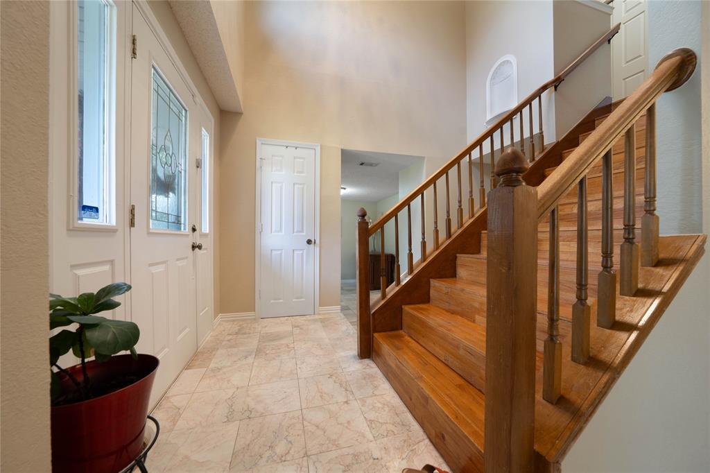 1109 Holly Drive