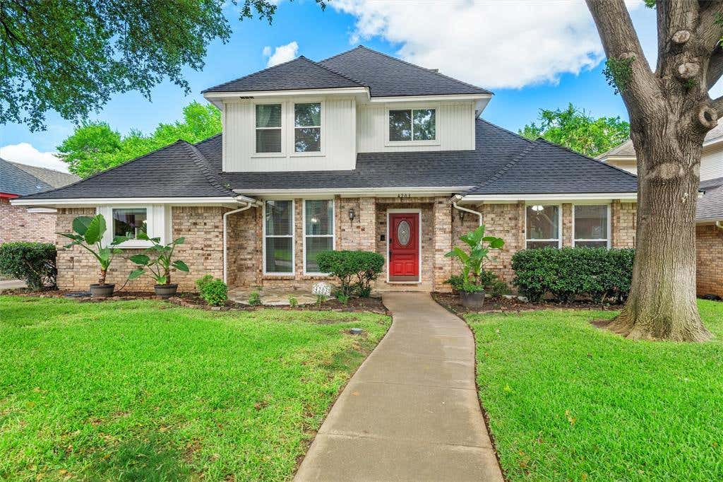 Photo of 4203 Oak Springs Drive, Arlington, TX 76016 (MLS # 21305835)